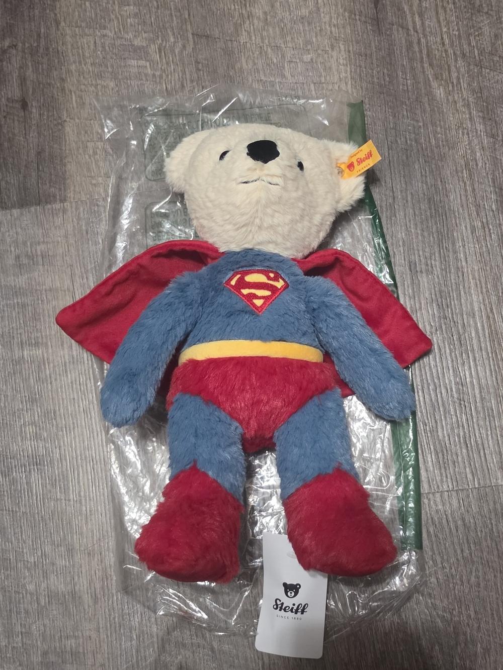 Steiff DC Comics Superman 29 Bunt Cuddly Soft Plush Teddy Bear #114229